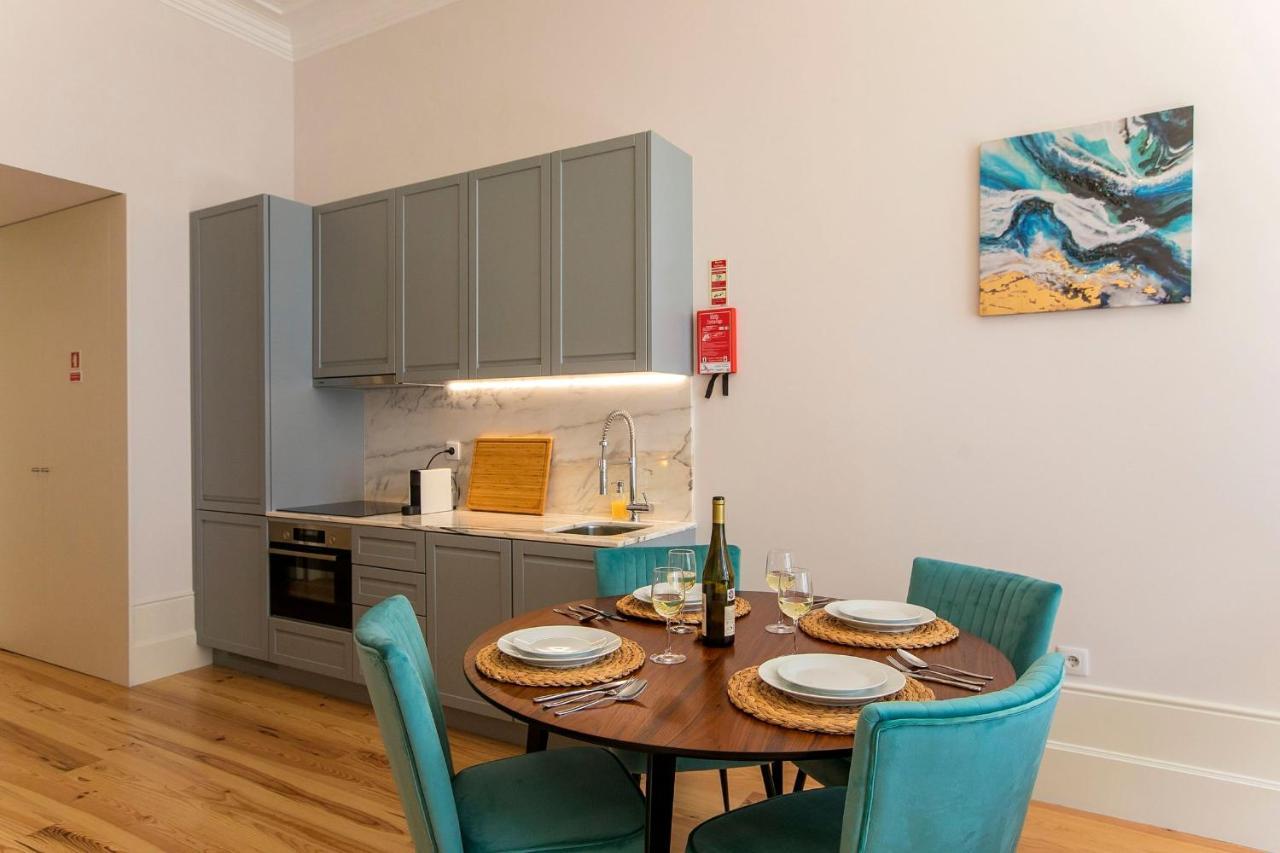 Lovelystay - 2Br Flat With Ac In Duque De Loule Порту Экстерьер фото