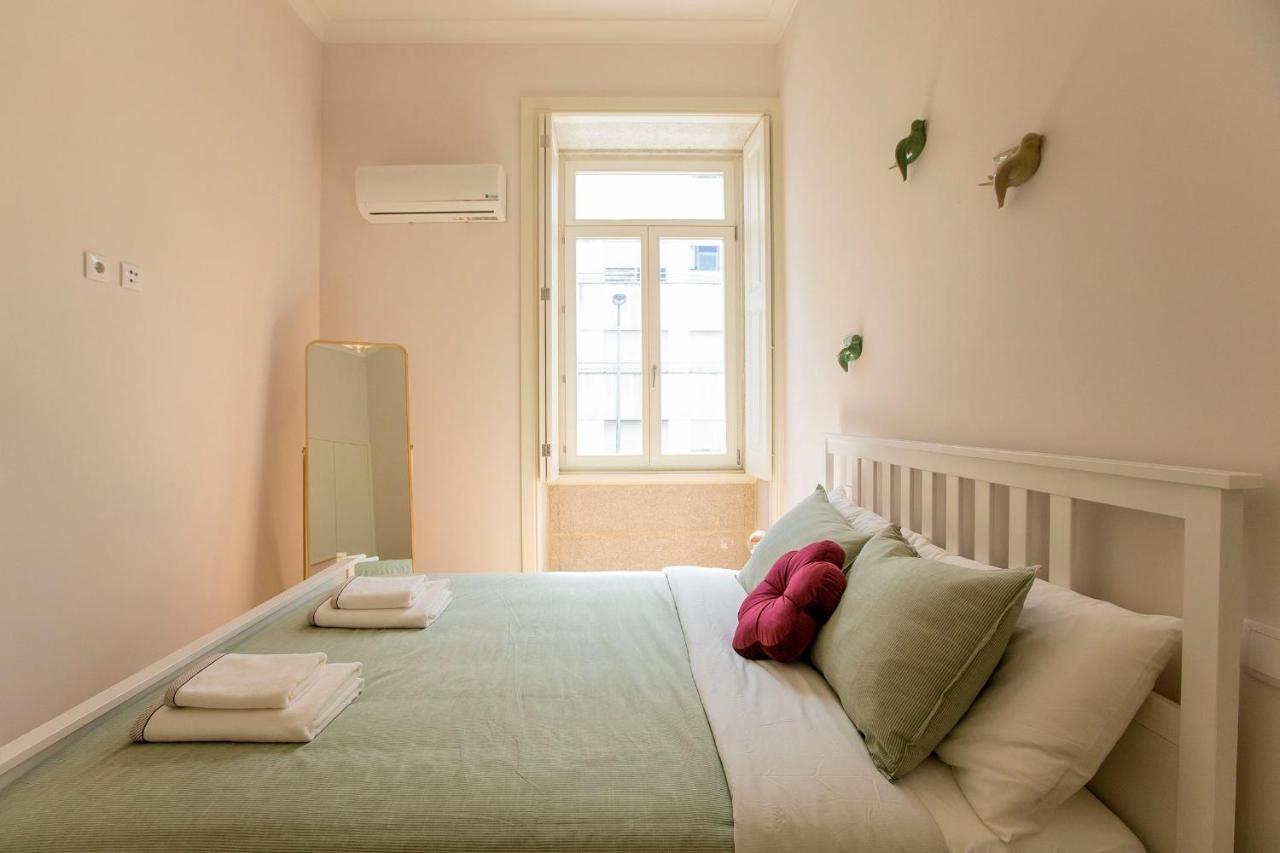 Lovelystay - 2Br Flat With Ac In Duque De Loule Порту Экстерьер фото
